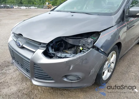 2014 Ford Focus Se z USA, uszkodzony, nr VIN 1FADP3F24EL234970